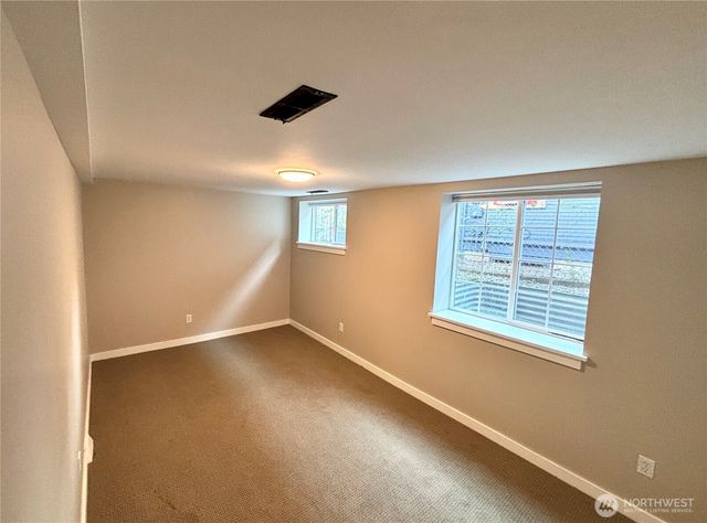 1706 N 50th Street, Seattle, WA 98103