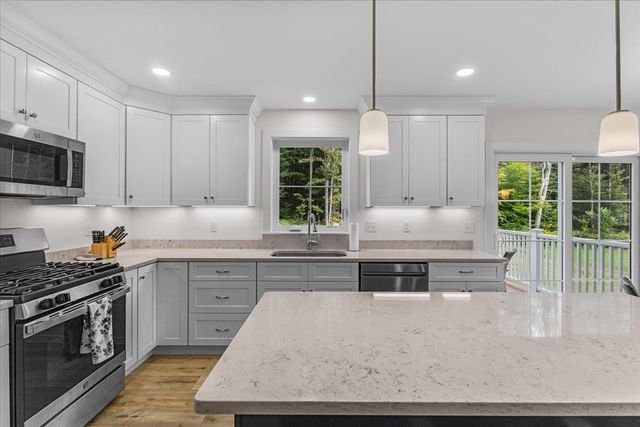 246 Hendee Lane, Jericho, VT 05465