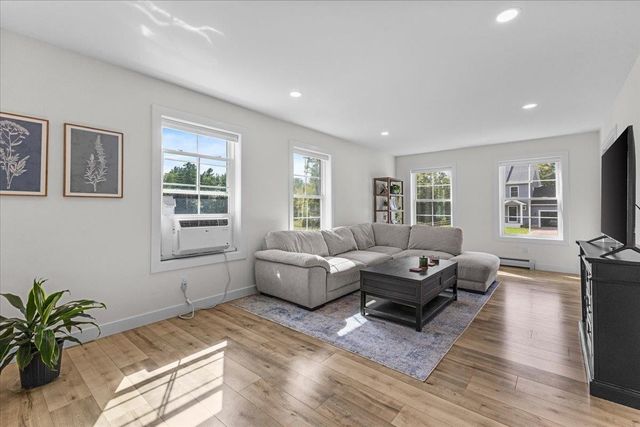 246 Hendee Lane, Jericho, VT 05465