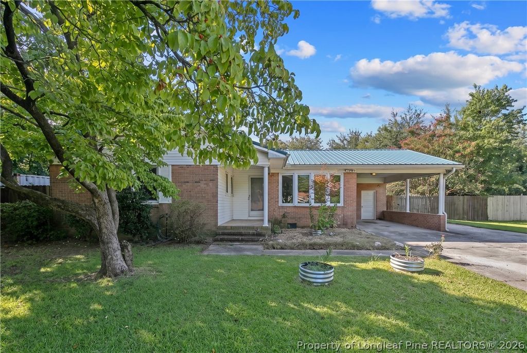 7509 Bridgeman Drive, Fayetteville, NC 28303 — exterior