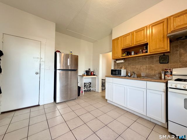 36 Truman Street A, New London, CT 06320
