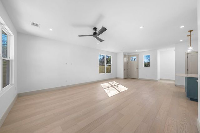 512 W St Johns Ave, Austin, TX 78752