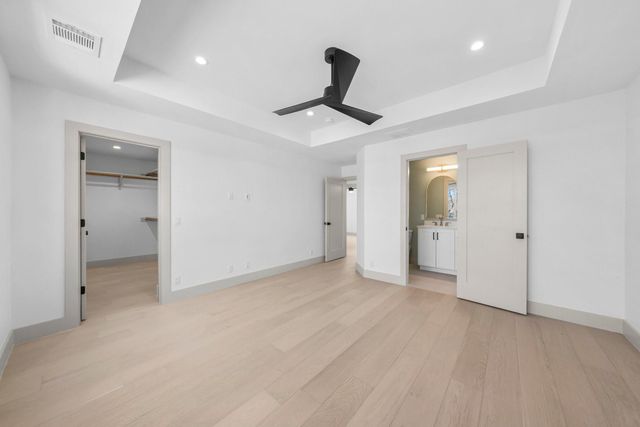 512 W St Johns Ave, Austin, TX 78752