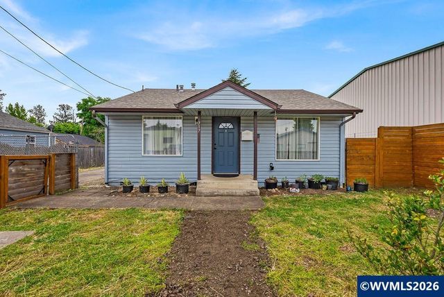 717 20th St SE, Salem, OR 97301