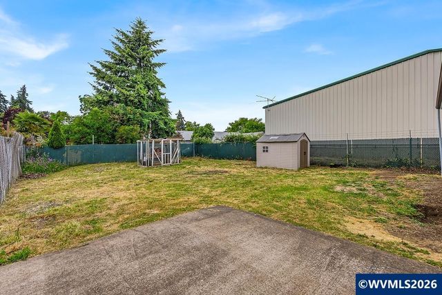 717 20th St SE, Salem, OR 97301