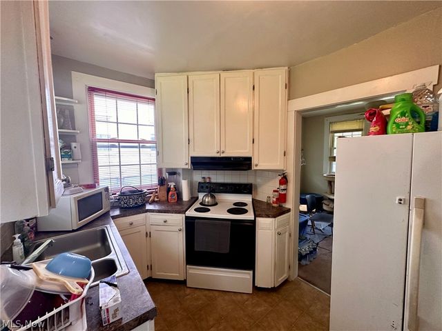 466 Watson Street, Akron, OH 44305