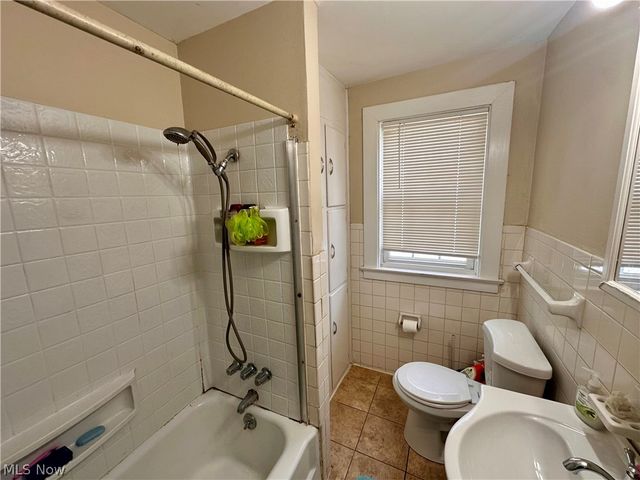 466 Watson Street, Akron, OH 44305