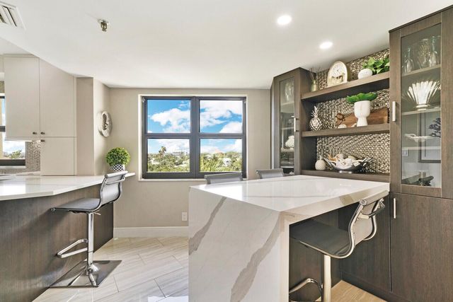 19800 Sandpointe Bay Drive 512, Tequesta, FL 33469