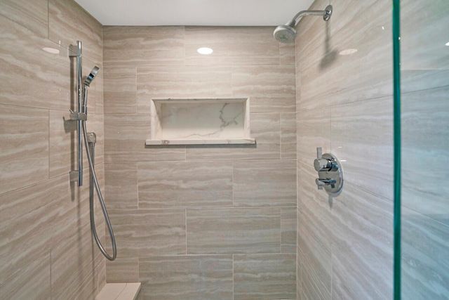 19800 Sandpointe Bay Drive 512, Tequesta, FL 33469