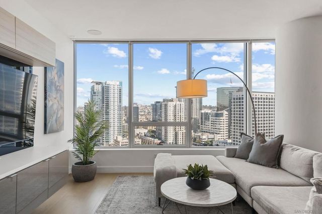 888 W E Street 2206, San Diego, CA 92101