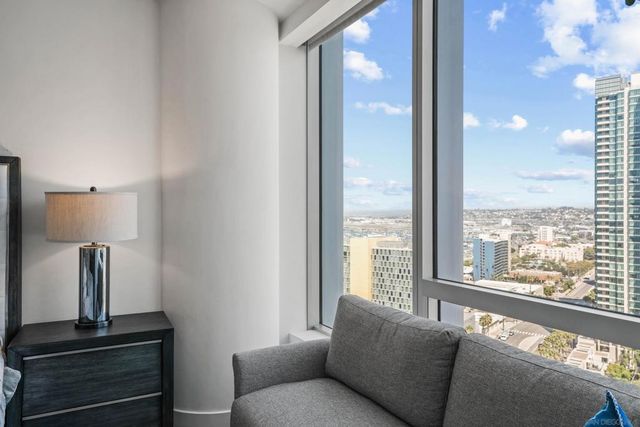 888 W E Street 2206, San Diego, CA 92101