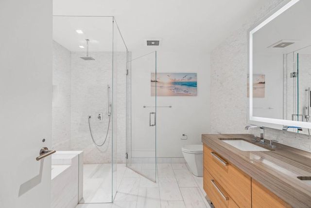 888 W E Street 2206, San Diego, CA 92101