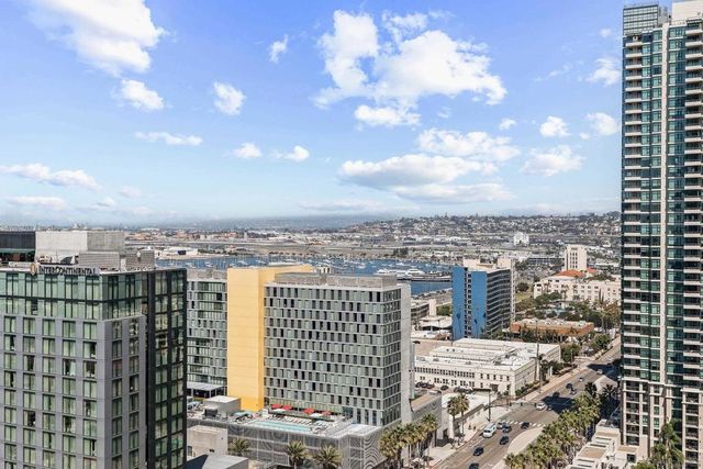 888 W E Street 2206, San Diego, CA 92101