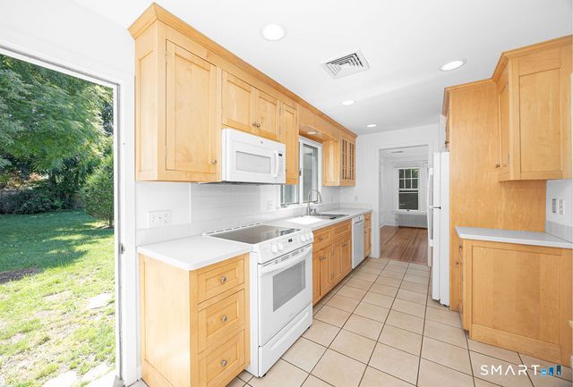 12 Roosevelt Road, Westport, CT 06880