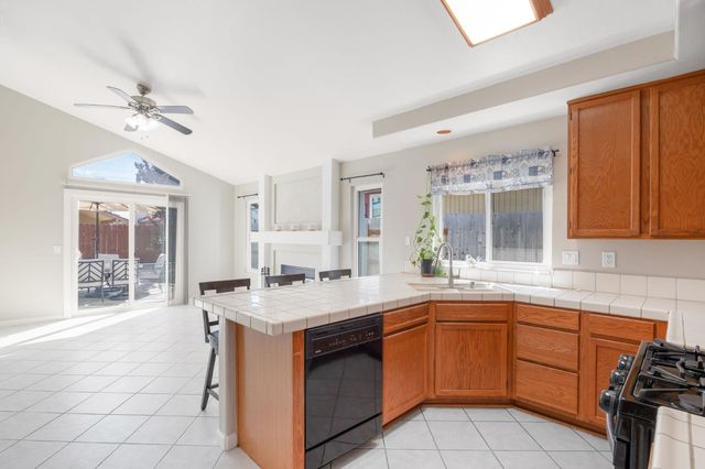 4809 Winter Oak Way, Antelope, CA 95843