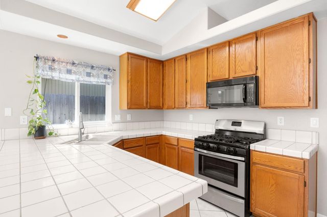 4809 Winter Oak Way, Antelope, CA 95843