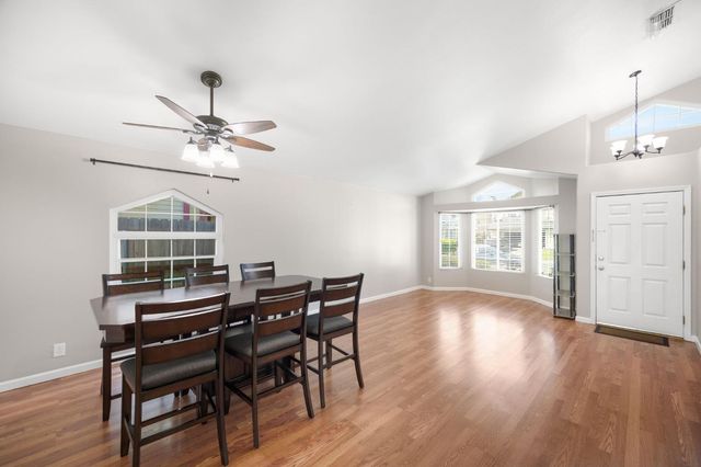 4809 Winter Oak Way, Antelope, CA 95843