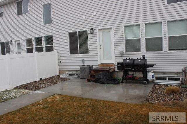 10630 36th E, Idaho Falls, ID 83401