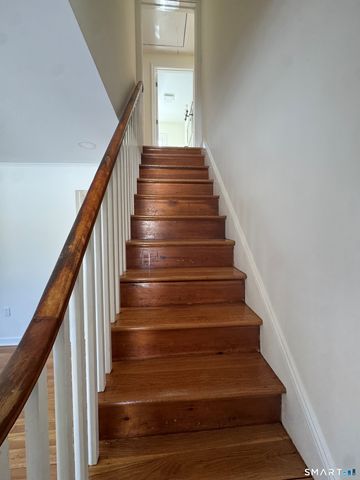 24 North Avenue, North Haven, CT 06473