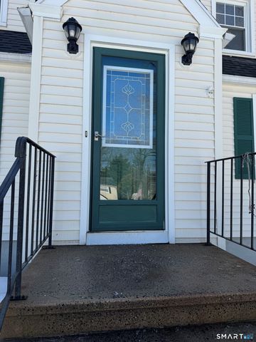 24 North Avenue, North Haven, CT 06473