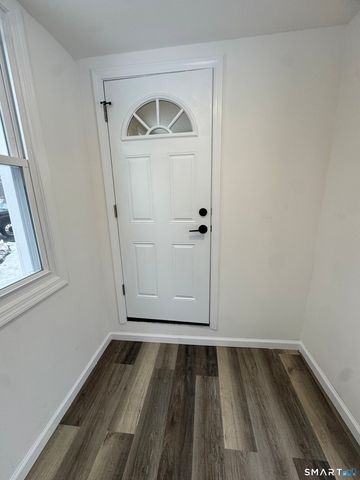 24 North Avenue, North Haven, CT 06473