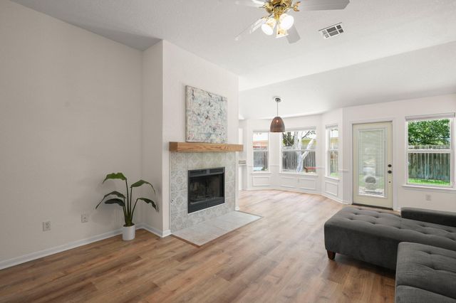 438 Katy XING, Georgetown, TX 78626
