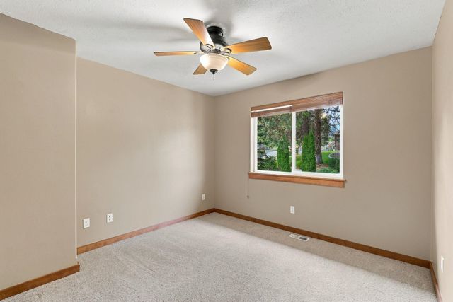 5302 S Bates Dr, Spokane Valley, WA 99206