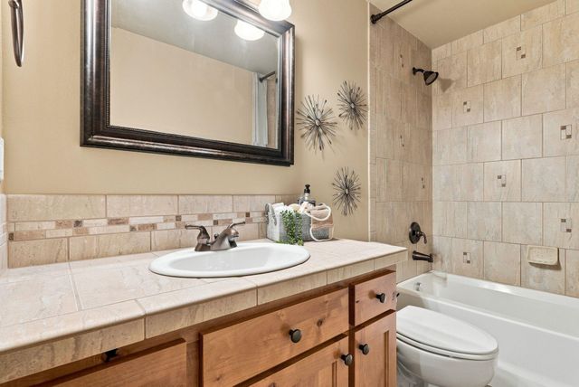 5302 S Bates Dr, Spokane Valley, WA 99206