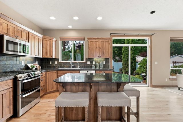 5302 S Bates Dr, Spokane Valley, WA 99206