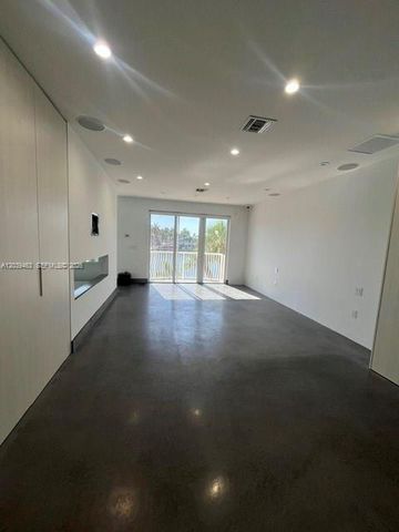 21025 NE 38th 81 81, Aventura, FL 33180
