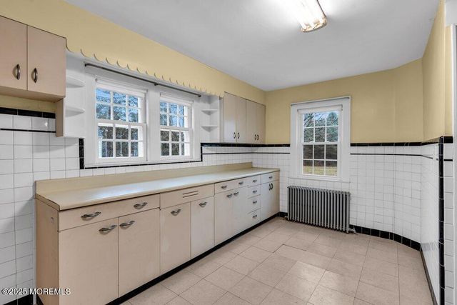 16 Robertsville Road, Freehold, NJ 07728