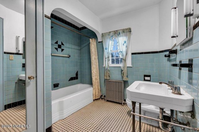 16 Robertsville Road, Freehold, NJ 07728