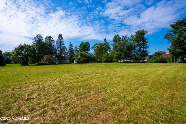 16 Robertsville Road, Freehold, NJ 07728