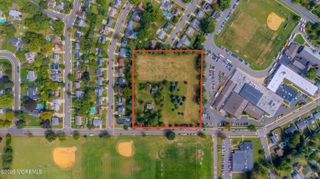 16 Robertsville Road, Freehold, NJ 07728