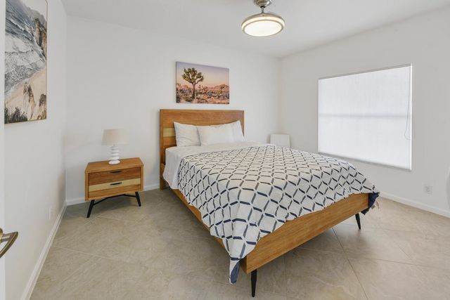 1935 Primrose Lane, Wellington, FL 33414