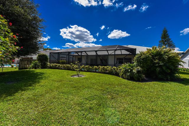 1935 Primrose Lane, Wellington, FL 33414