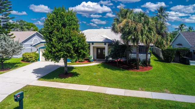 1935 Primrose Lane, Wellington, FL 33414