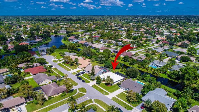 1935 Primrose Lane, Wellington, FL 33414