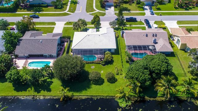 1935 Primrose Lane, Wellington, FL 33414