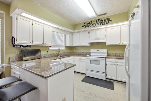 6679 Hickory Brook Road, Chattanooga, TN 37421
