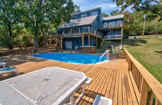 1048 Robin Hood Road, Eufaula, OK 74432