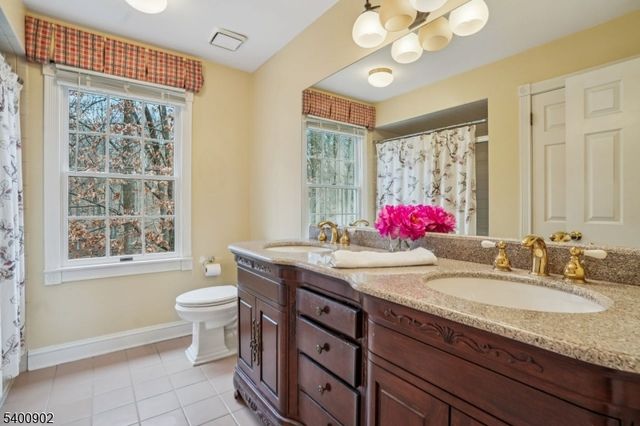 3 Spring House Rd, Bernardsville Boro, NJ 07924