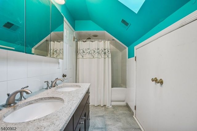 3 Spring House Rd, Bernardsville Boro, NJ 07924