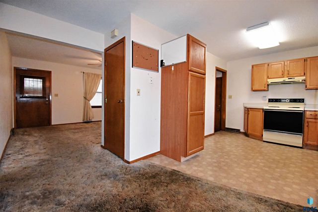 608 S Omaha Ave Avenue, Sioux Falls, SD 57103