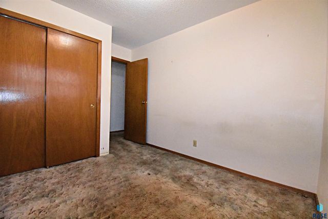 608 S Omaha Ave Avenue, Sioux Falls, SD 57103