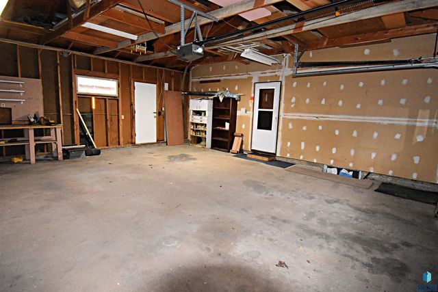 608 S Omaha Ave Avenue, Sioux Falls, SD 57103