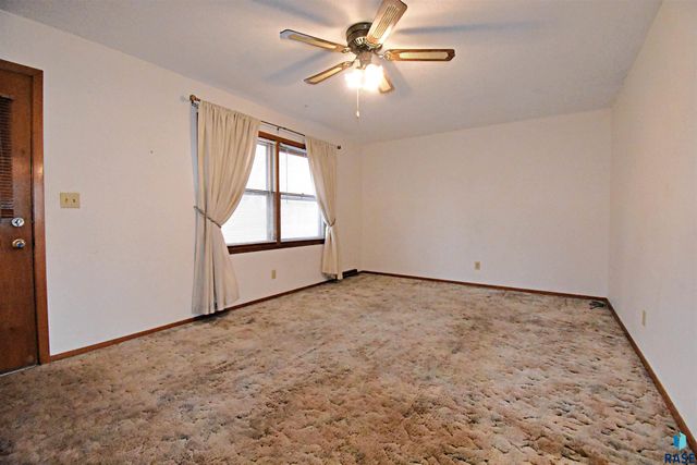 608 S Omaha Ave Avenue, Sioux Falls, SD 57103