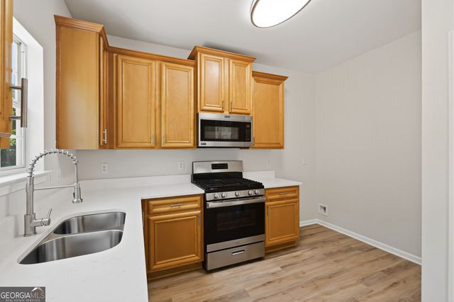 6065 Hemperly Road, College Park, GA 30349