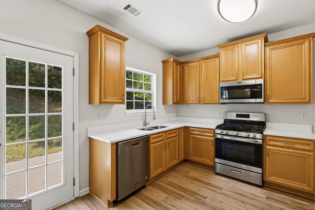 6065 Hemperly Road, College Park, GA 30349