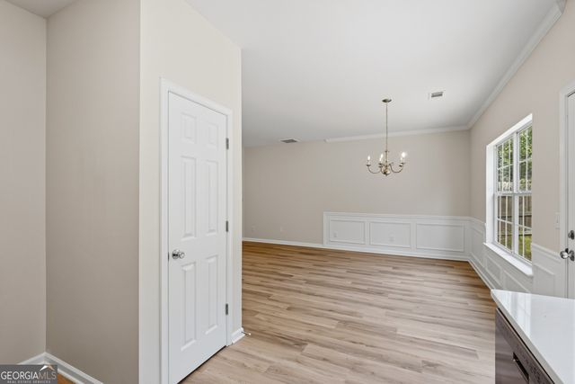 6065 Hemperly Road, College Park, GA 30349